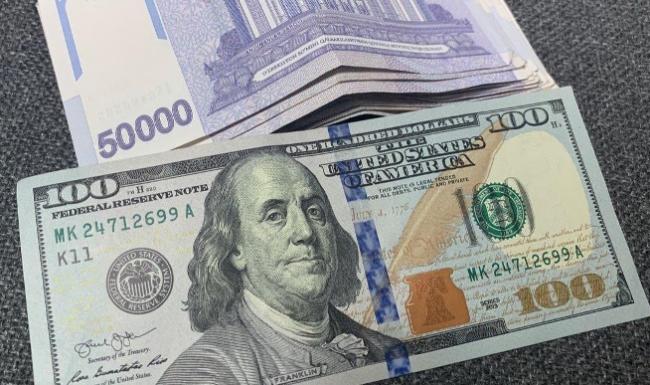Ўзбекистонда доллар ва евро курси кўтарилди