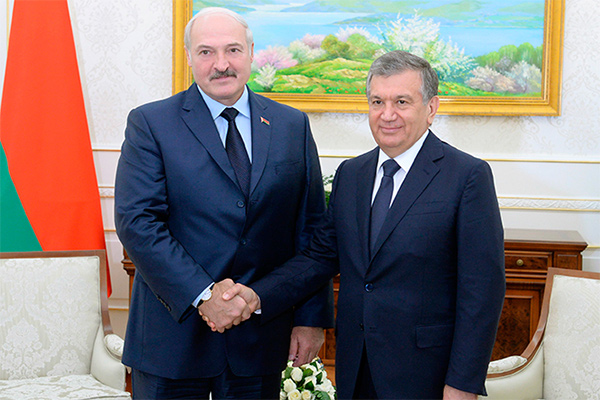 Шавкат Мирзиёев Александр Лукашенкони президент сайловида эришган ишончли ғалабаси билан қутлади