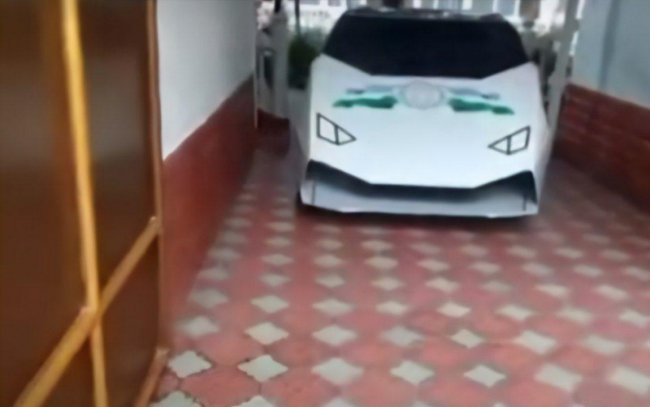 Видео: Ўзбекистонлик эркак қуёш энергиясида ҳаракатланувчи Lamborghini яратди