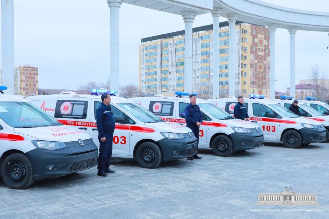 В Каракалпакстане скорая медицинская помощь получила 8 новых автомобилей Volkswagen Caddy