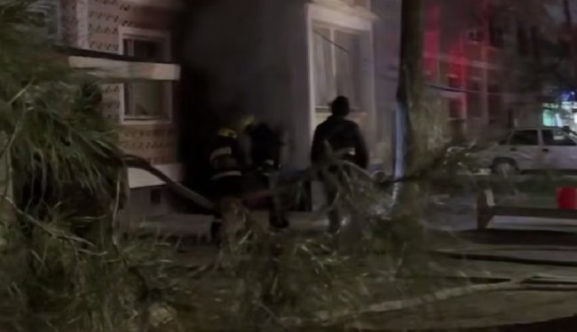 В Яккасарайском районе загорелся подвал многоквартирного дома