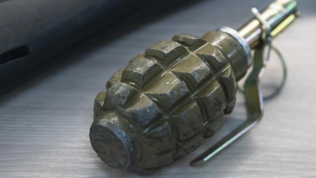 В Санкт-Петербурге узбекский мигрант пошутил о наличии у него гранаты в ресторане