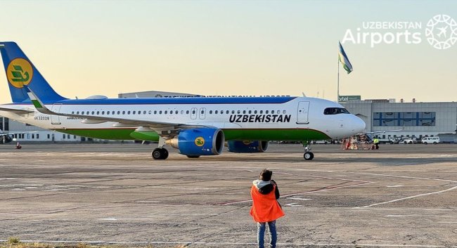 Пассажиры двух авиарейсов пытались незаконно вывезти из Узбекистана золотые украшения на 157 млн сумов