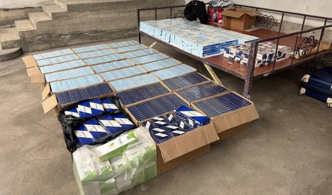 В Коканде мужчина организовал в своём доме склад контрабандных сигарет