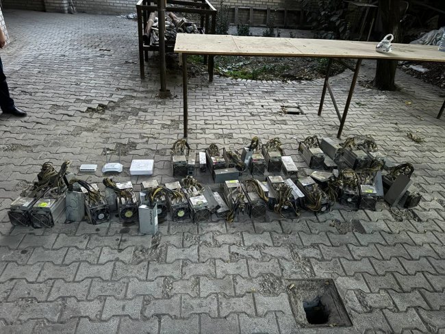 В Самарканде двум предпринимателям грозит до 15 лет лишения свободы из-за майнинга криптовалюты