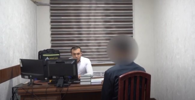 В Сырдарье мужчина обманным путём оформил кредит на своего пожилого коллегу и присвоил деньги