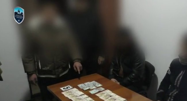 В Наманганской области мужчина хотел за взятку прекратить уголовное дело