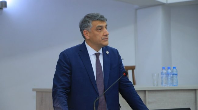 Узбекский политик Алишер Кадыров критикует информационную политику Минэнерго Узбекистана