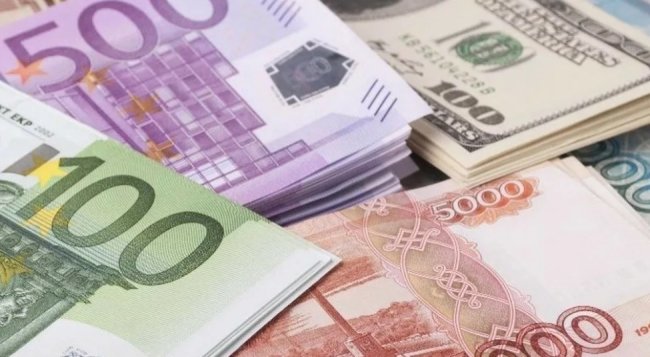 С понедельника курс доллара США в Узбекистане пойдёт вверх