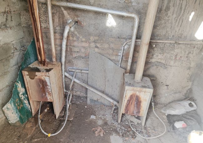 В Джизаке здание махаллинского комитета было незаконно подключено к газоснабжению