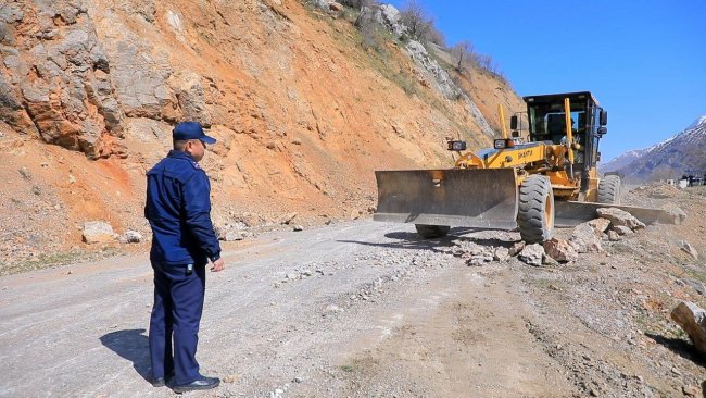 Сотрудники МЧС обезопасили склоны гор и укрепили русла рек в Ташкентской области