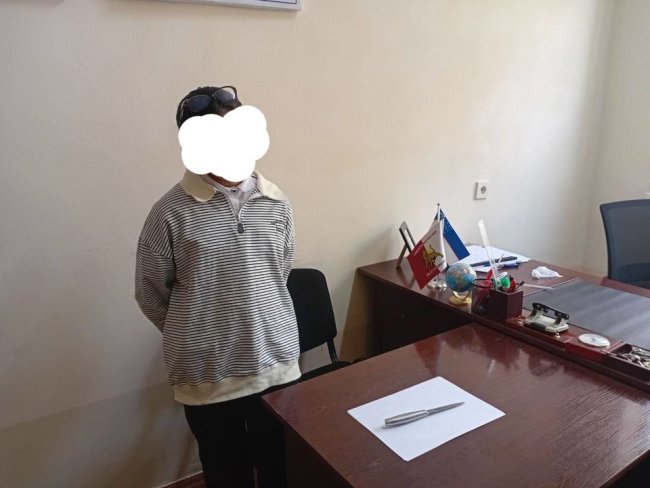 В Бухаре ученица 11-го класса принесла в школу кухонный нож