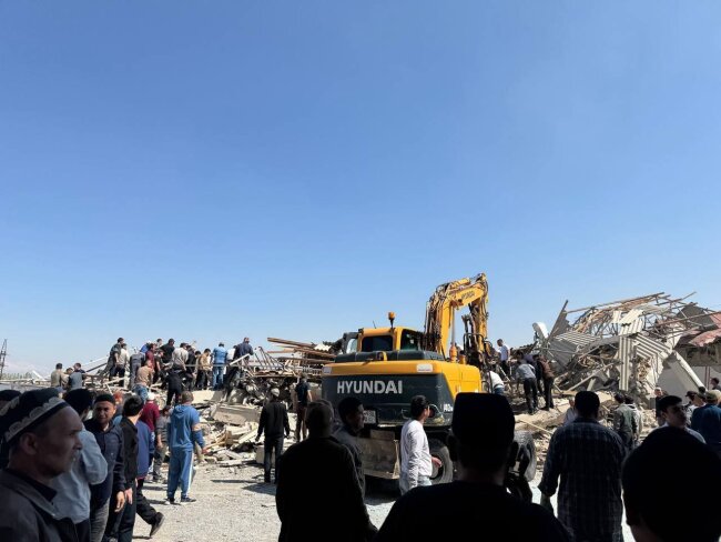 Минимум шесть человек пострадали при взрыве мечети в Избосканском районе