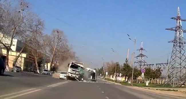 На территории Джизака водитель самосвала стал виновником гибели трёх человек