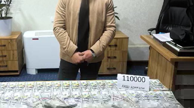 В Бектемирском районе риелтор задержан при получении 110 тыс. долларов США