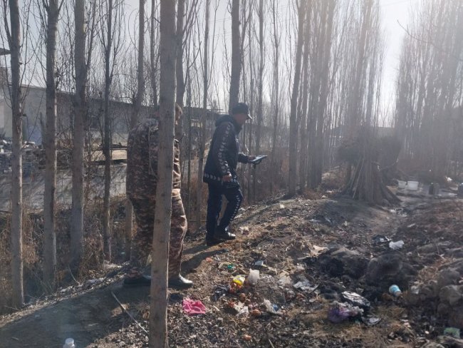 В Ферганской области трое жителей махалли загрязняли экологию твёрдыми бытовыми отходами