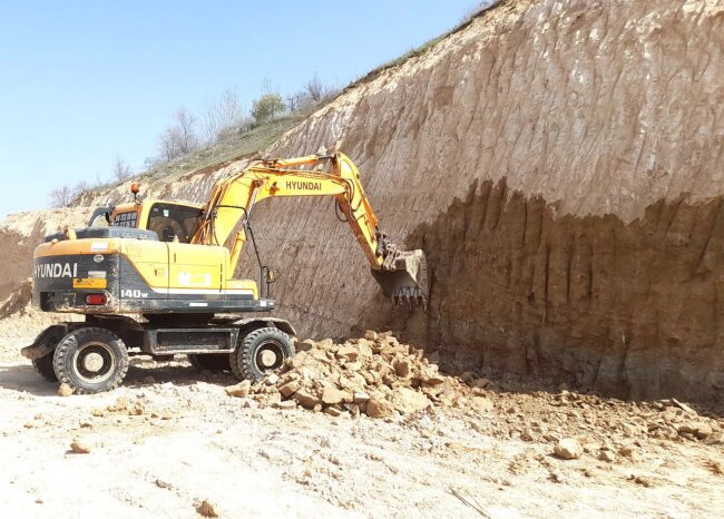 В Намангане двое мужчин заплатят крупный штраф за незаконную добычу грунта