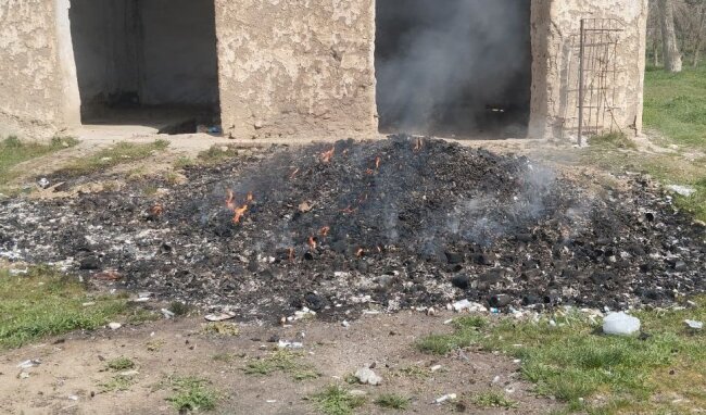 В Кашкадарье мужчина портил экологию, сжигая мусор