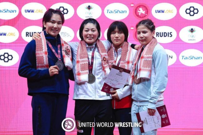 Узбекистанка Шахзода Алланиязова получила бронзу на ЧА по борьбе в Иордании