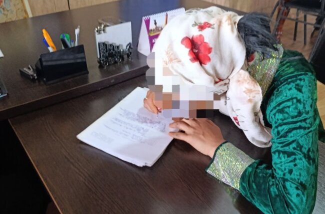 В Кашкадарье женщина заплатит штраф за слив жидких бытовых отходов