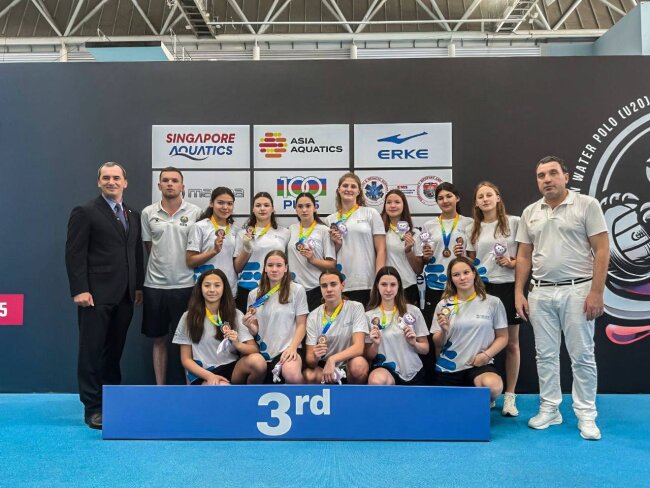 Узбекистанские ватерполистки заняли 3-е место на ЧА U-20