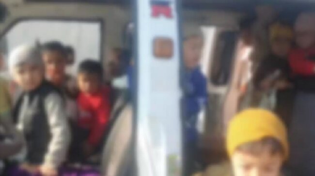 25 детей, одного из частных детский садов Наманганской области, перевозили в автомобиле «Damas»