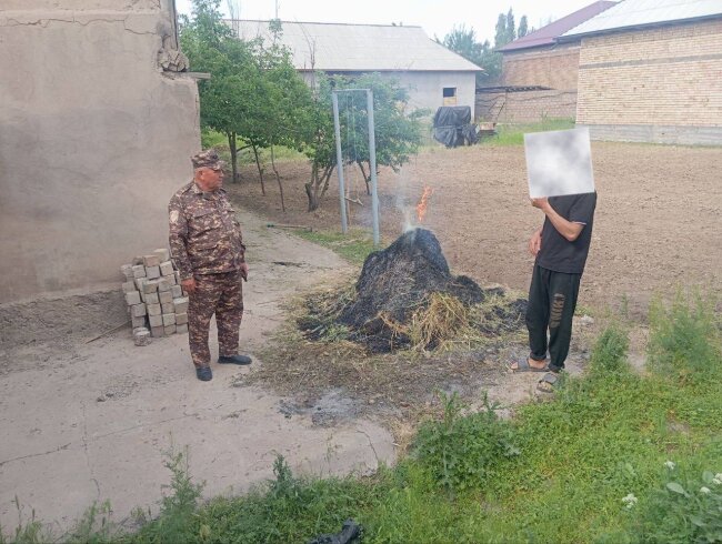 Житель Алмалыка разжёг костёр и пожалел об этом