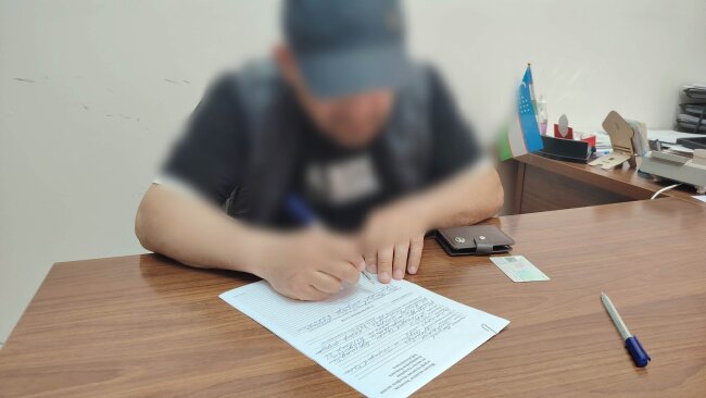 В Джизаке мужчина попался на камеру экологов и теперь заплатит штраф