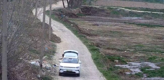 19-летний водитель электрокара заплатит штраф за выброс мусора в Зангиатинском районе