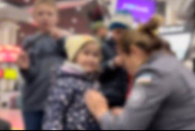 В Узбекистан из России вернули 16 детей, которые остались без присмотра родителей