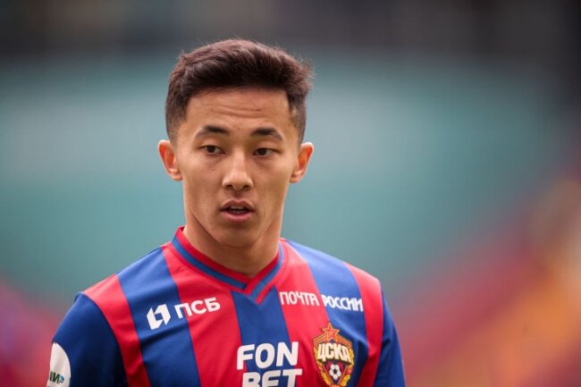 Стало известно, куда хочет перейти узбекский футболист Файзуллаев