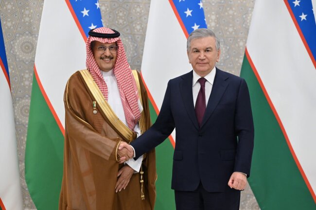 Глава Узбекистана провёл в Самарканде переговоры с сопредседателем узбекско-саудовского Делового совета