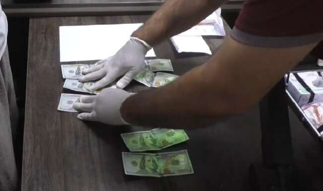 В Бухаре мошенник за 800 долларов США пообещал условно досрочное освобождение от наказания