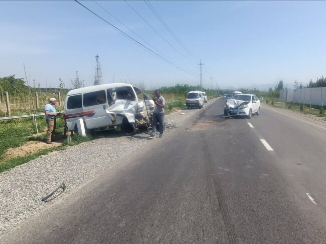 В Андижане водитель автомобиля «Damas» уснул за рулём и совершил ДТП