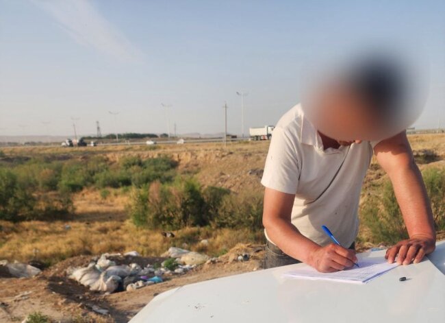 Житель Кашкадарьи вывез свой строительный мусор в степь и был оштрафован