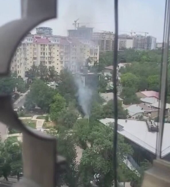 За вчерашний день в двух районах Ташкента зафиксировали возгорание сухой травы
