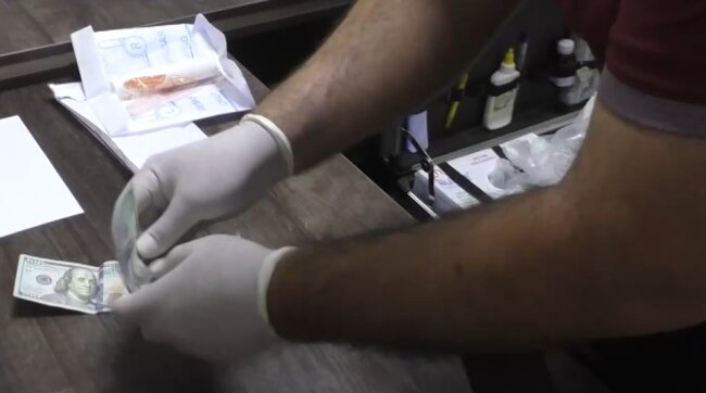 22-летний житель Кашкадарьи задержан в Бухаре при получении 600 долларов США