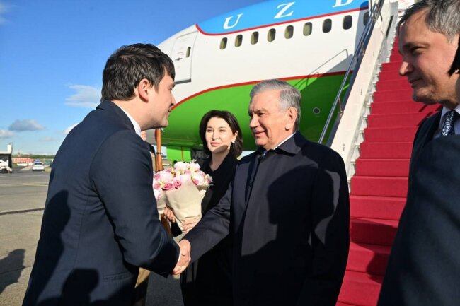 Шавкат Мирзиёев прибыл в Будапешт