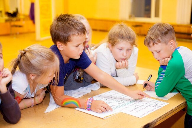 Некоторым категориям школьников в Узбекистане будет возмещаться 80% расходов на дополнительное образование