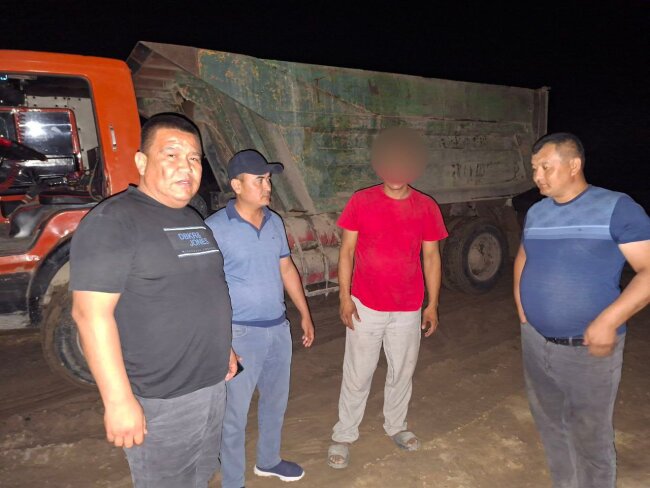 В Сурхандарье экологи привлекли водителя грузовика к административной ответственности