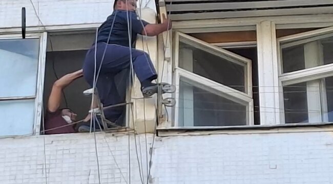 В Ташкенте инспектор профилактики спас ребёнка, рискуя собственной жизнью