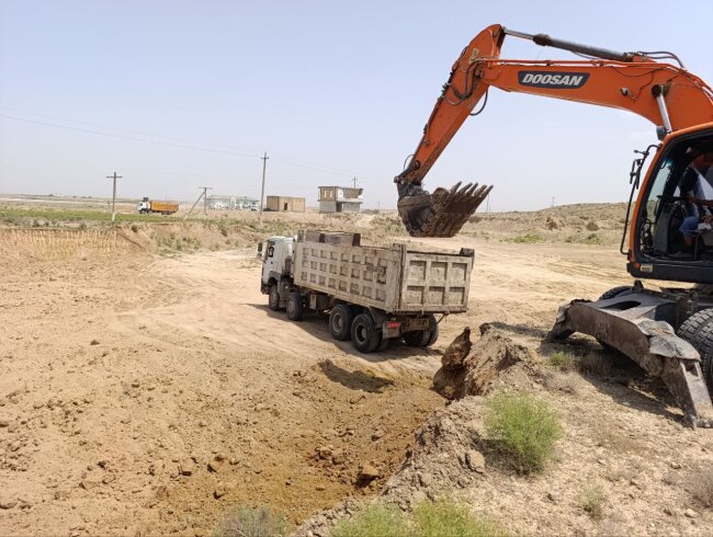 В Навои выписали крупные штрафы водителям экскаваторов