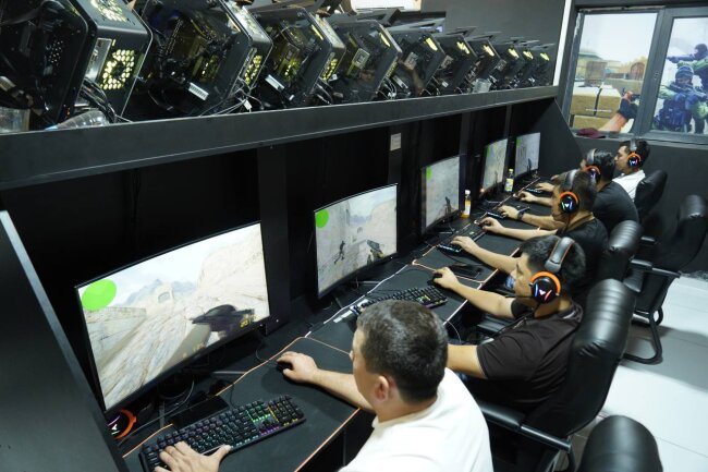 Сотрудники таможни в Сурхандарье стали лучшими игроками в Counter-Strike 1.6