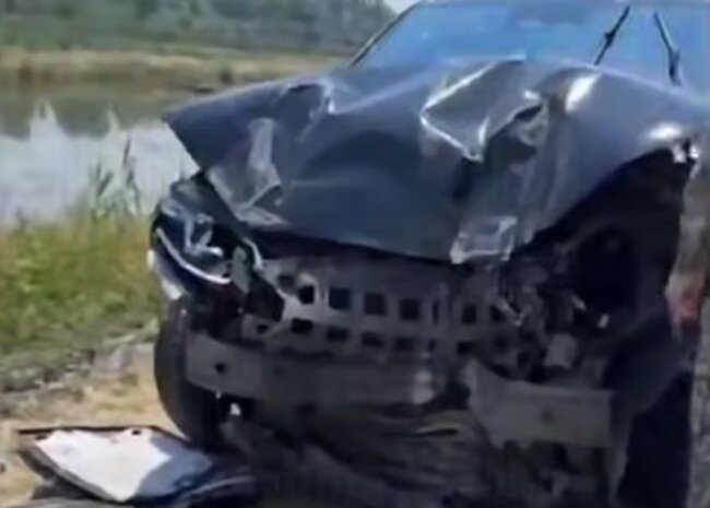 В Андижане певица Шоира Отабекова разбила автомобиль «BYD Song Plus»