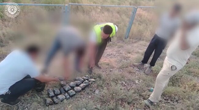 В Карши сотрудники ОВД нашли тайник с 20кг наркотиков