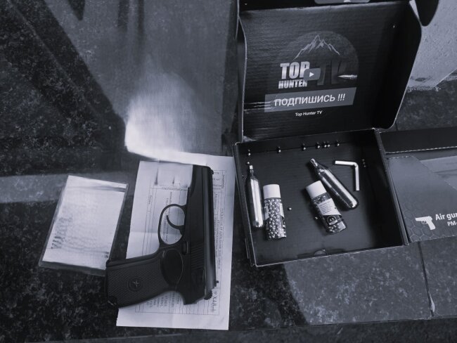 Иностранец попытался въехать в Узбекистан с пневматическим пистолетом