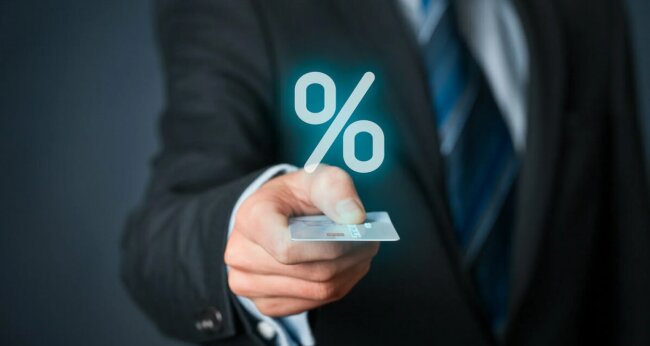 Два мошенника из Намангана оформили на мужчину онлайн-кредит