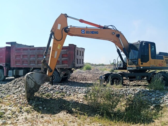Экологи в Намангане наказали водителя экскаватора на 15 млн сумов
