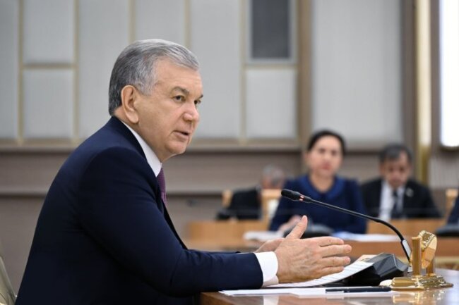 Шавкат Мирзиёев простоял в заторе на одной из центральных дорог Ташкента и был шокирован