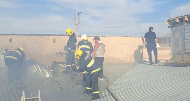 Пожарные Бухары показали полный процесс тушения жилого дома - видео